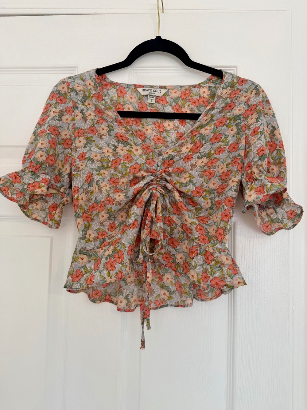 Brave Soul Coral and Green Floral Ruched Tie-Front Top
